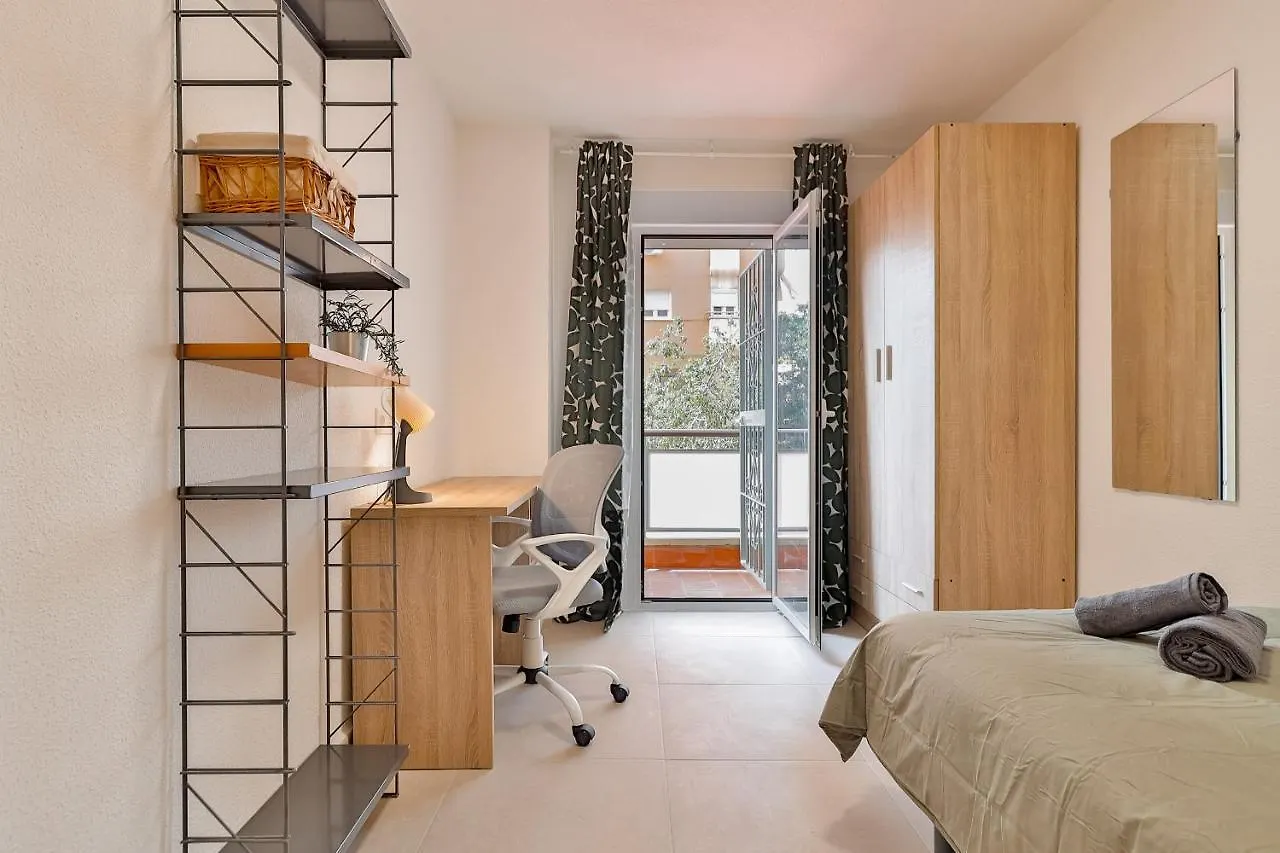 C23 Lovely 4 Bedroom Close To Maria Zambrano Malaga Apartment